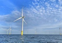 Boris Johnson Janjikan Inggris Bisa Nikmati Energi Angin Lepas Pantai