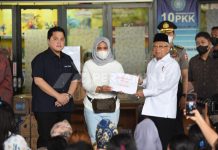 Wapres Serahkan Bantuan Pertamina Untuk Warga Pengungsi Plumpang